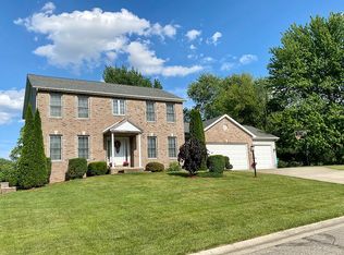 2521 S Paxton Dr, Warsaw, IN