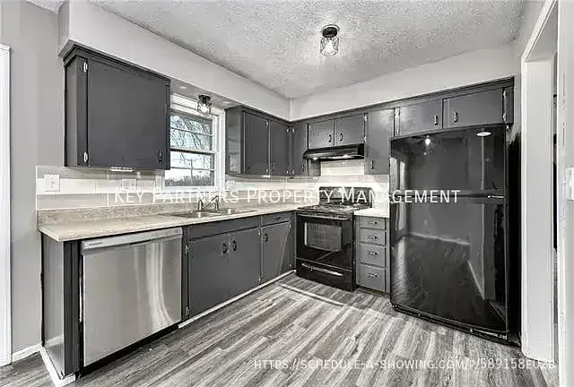 15312 E 48th St — Photo 5