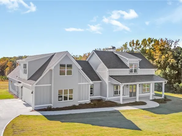 106 Red Oak Trl, Carrollton, GA 30116
