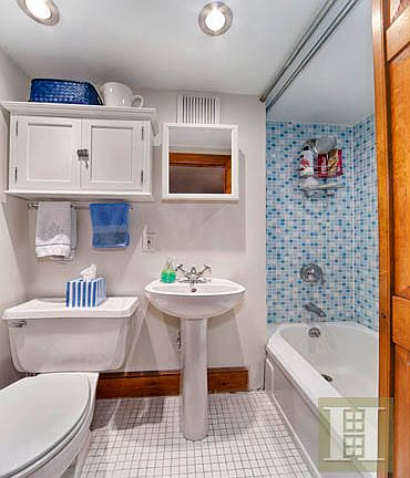 3rd image of 210 E 88th St APT 4B