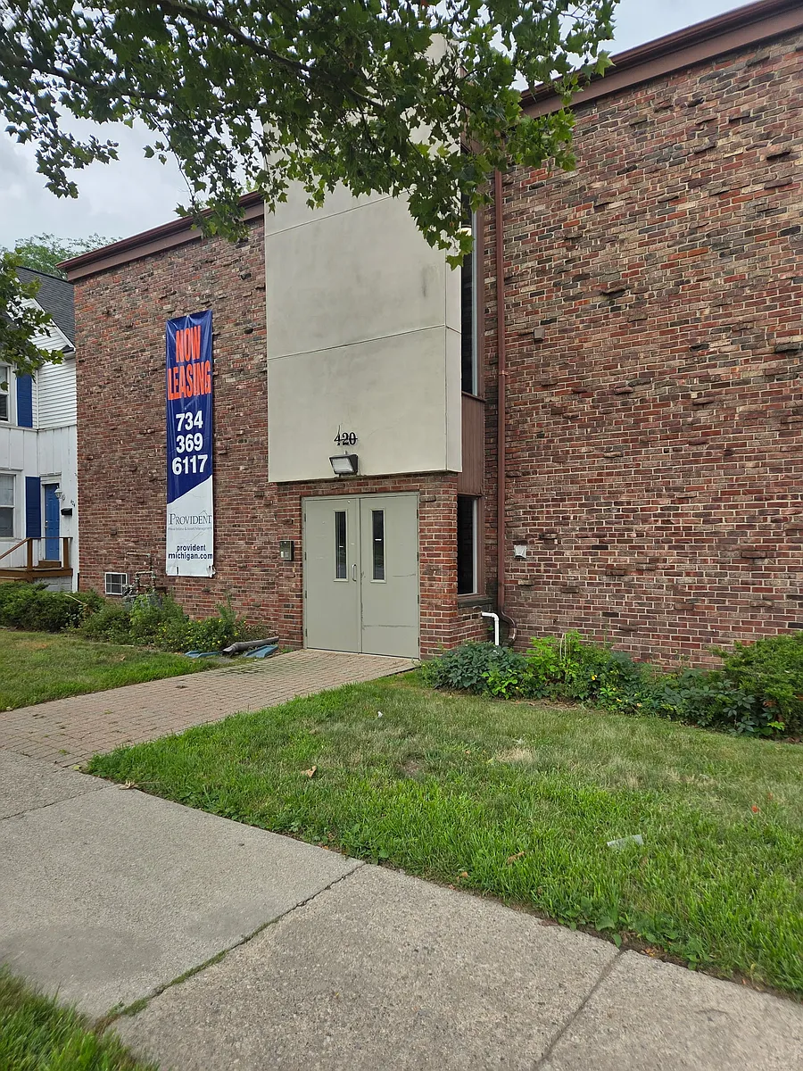 Building Photo - 420 Hill St #7