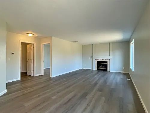 4th image of 21925 65th Avenue Ct E
