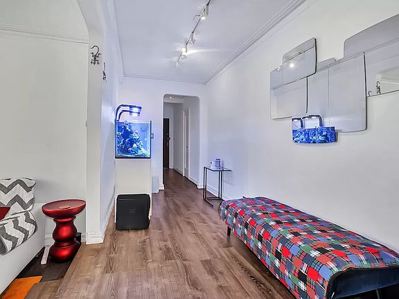 3rd image of 255 W 23rd St APT 5HE