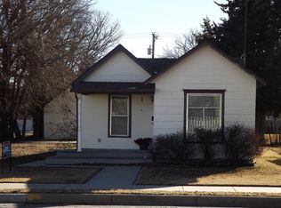 202 E 10th St, Ellis, KS 67637