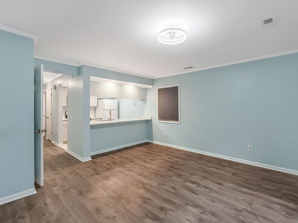 1st image of 401 10th Ave S APT A1