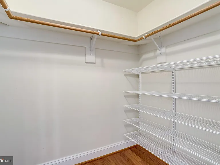 1115 Cameron St #208 — Photo 38