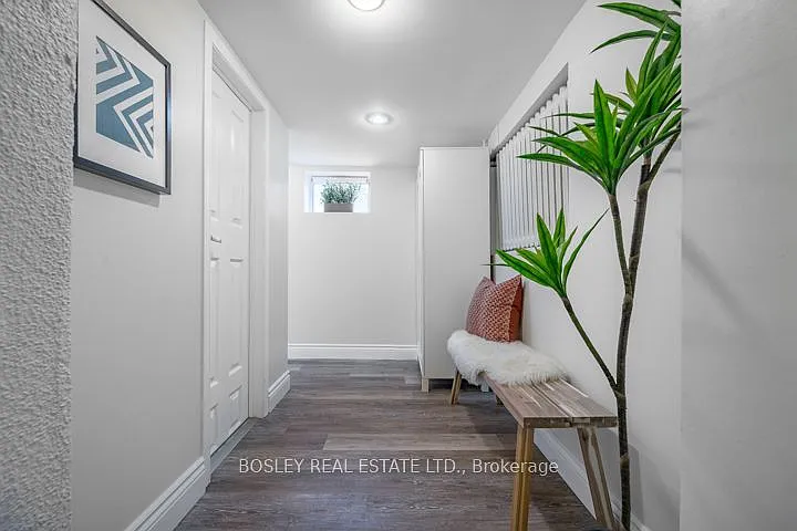 15 Manor Rd E #BASEMENT — Photo 12