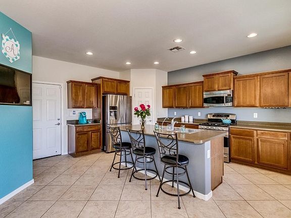 Beautiful Open Kitchen