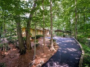 1437 Valley View Rd, Dunwoody, GA 30338