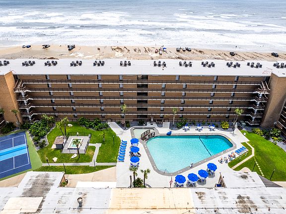 4th image of 14810 Windward Dr Unit 508