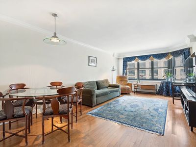 220 E 57th St APT 12H, New York, NY, 10022