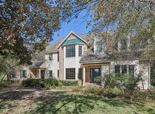 950 Wild Rose Ct, Brookfield, WI 53045