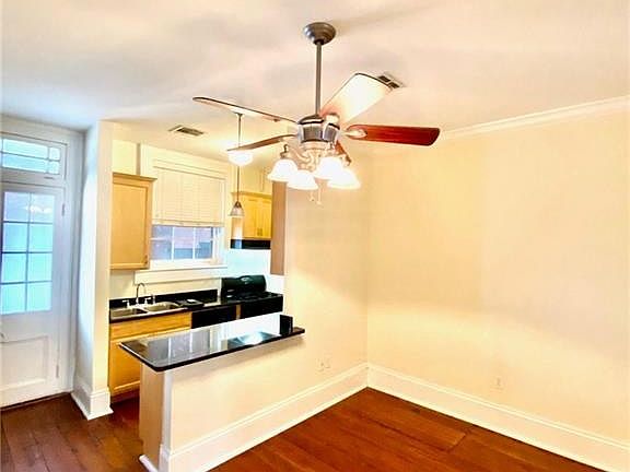 2nd image of 1132 Saint Charles Ave #A