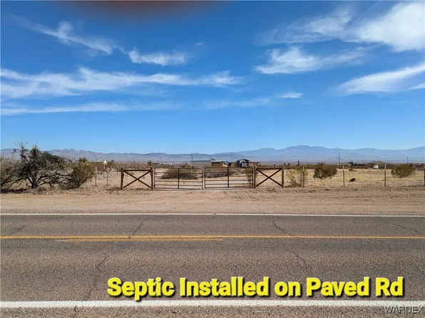 1694 S Egar Rd, Golden Valley, AZ 86413