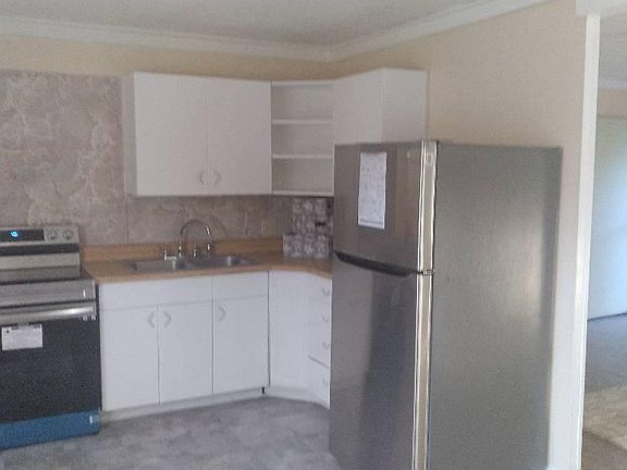 3rd image of 2209 NW 28th St