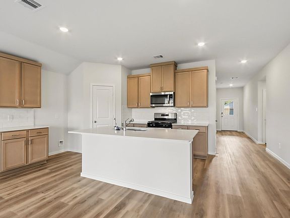 3rd image of 15742 Garden Ridge Dr