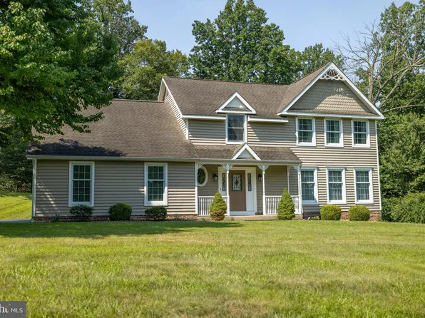 2 Kline Dr, Thornton, PA 19373