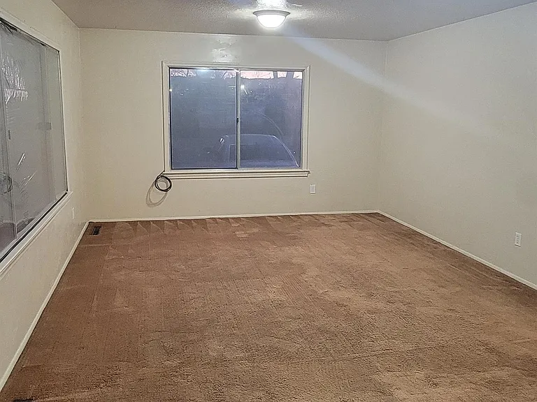 534 N 5th Ave — Photo 10