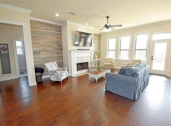 2nd image of 566 Tanglewood Crossing Dr