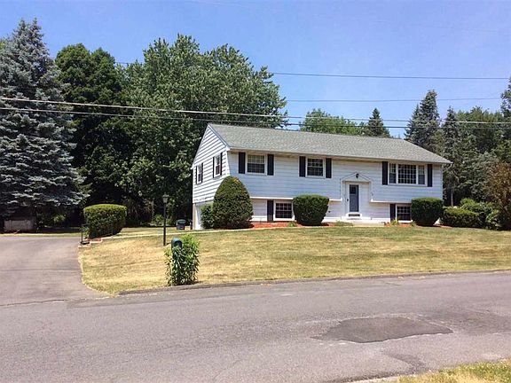 2nd image of 12 Mountainview Dr