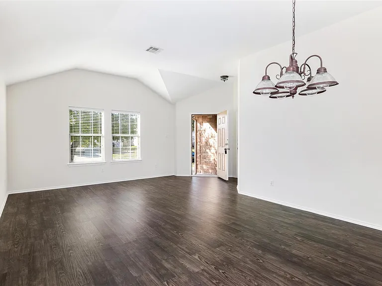 1117 Alexandria Way — Photo 6