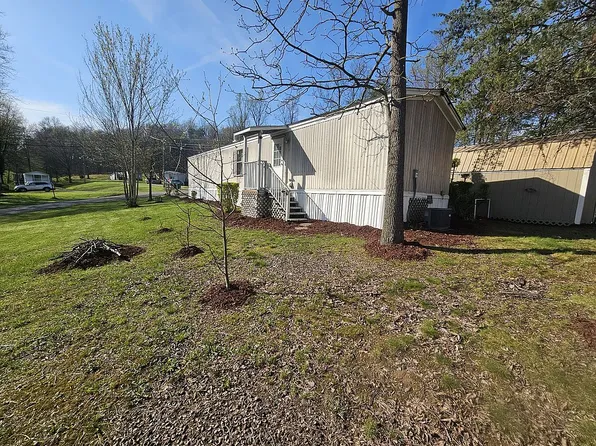 14 Dunsinane Dr, Parkersburg, WV 26104