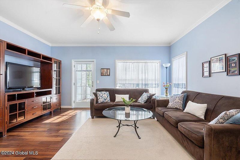 5th image of 73 Knollwood Hollow Terrace