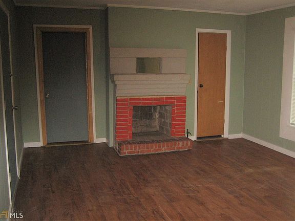 2nd image of 105 Bobby Donaldson Ave