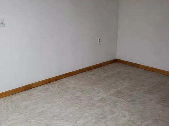 5th image of 2112 150th St