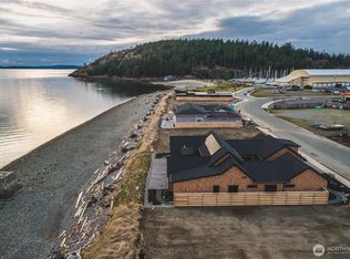 2215 Skyline Way, Anacortes, WA 88221