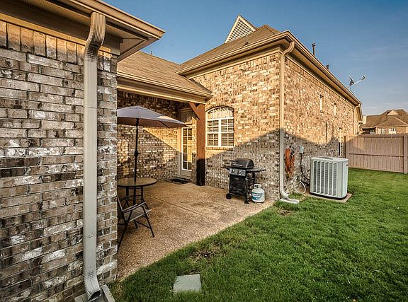 4th image of 7594 Glen Creek Ln