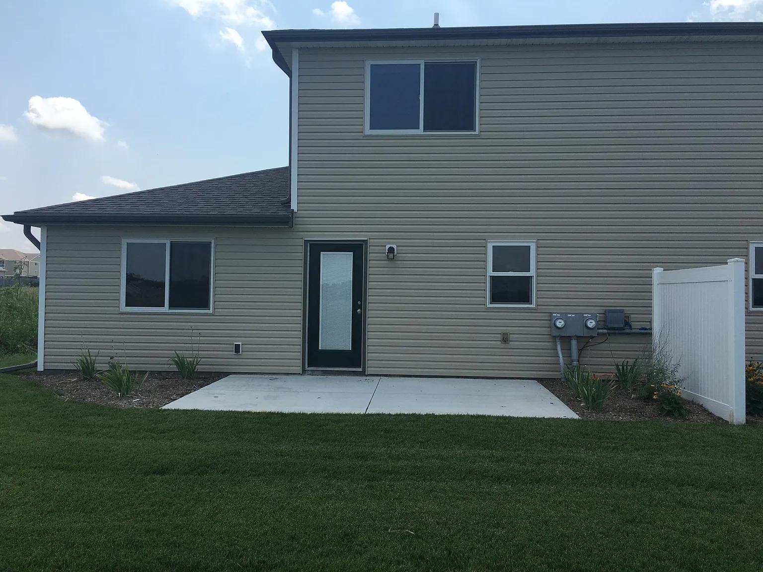 2850 W Rose St — Photo 3