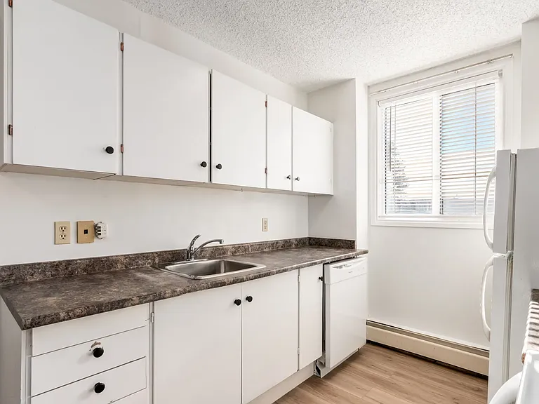 505 56th Ave SW #215 — Photo 5