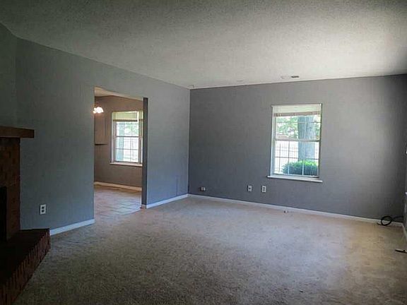 3rd image of 6923 Wildwood Ct