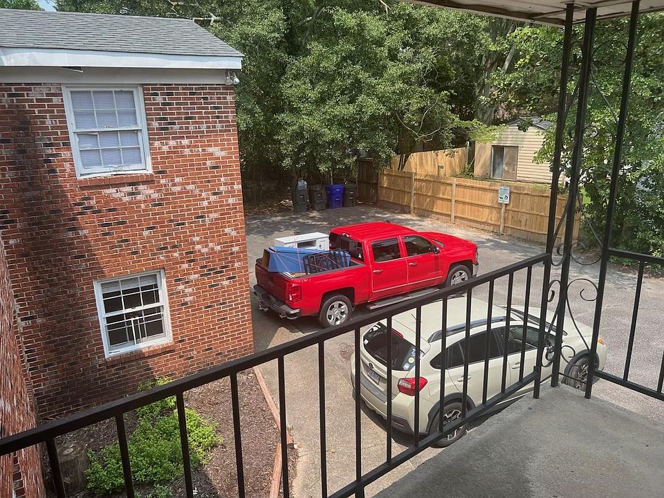 1st image of 2503 E 4th St