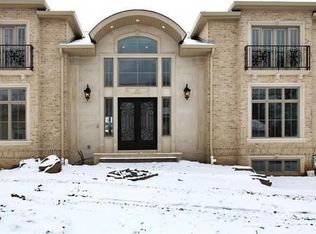 23 S Virginia Ct, Englewood Cliffs, NJ 07632