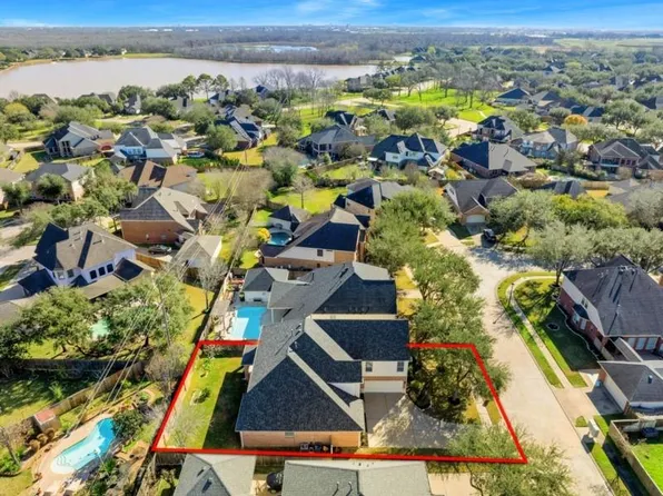 3615 Emerald Bay Ln, Sugar Land, TX 77498