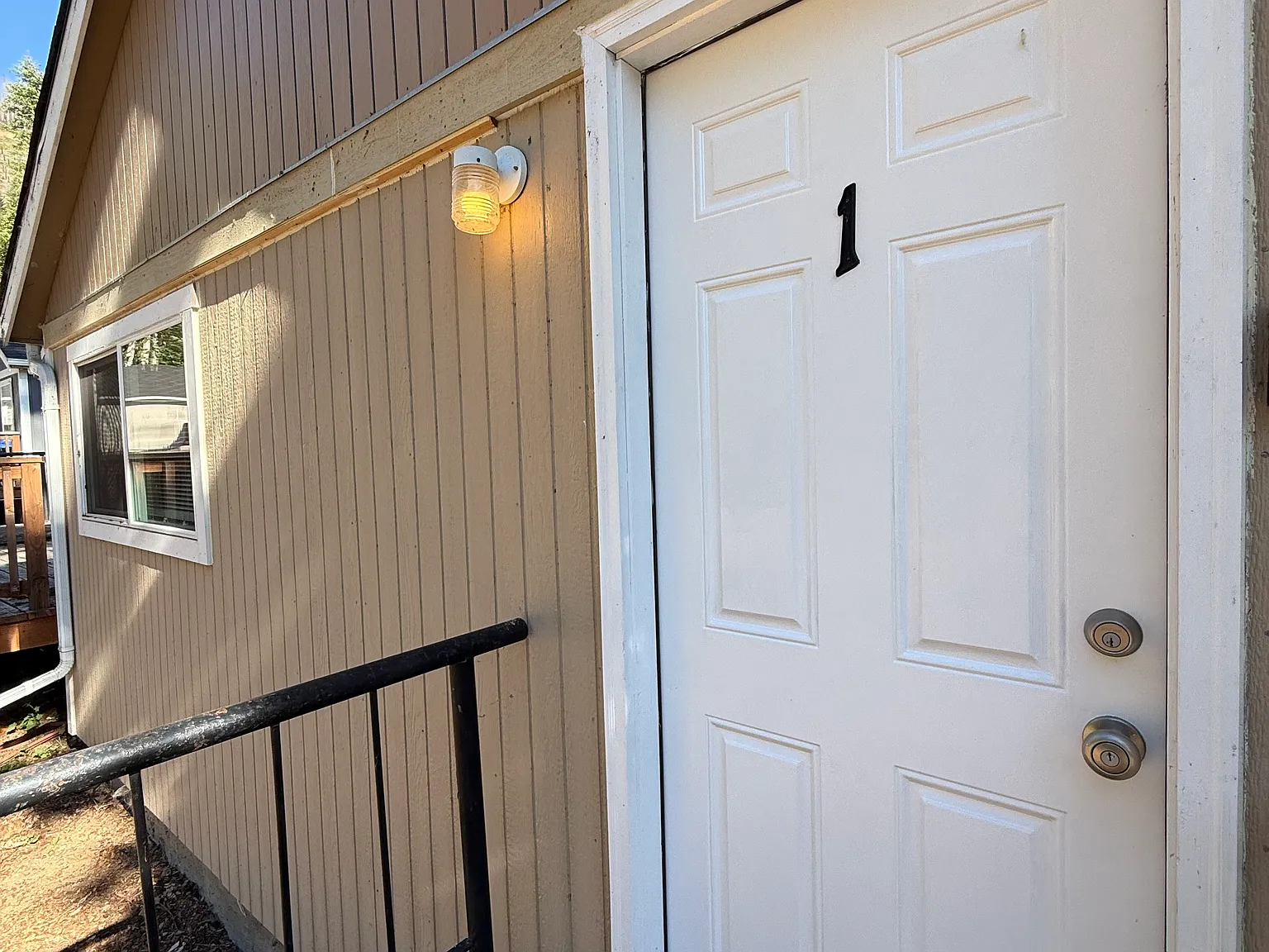 105 Front St S — Photo 4