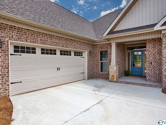 3rd image of 10 Old Cobb Farm Ln