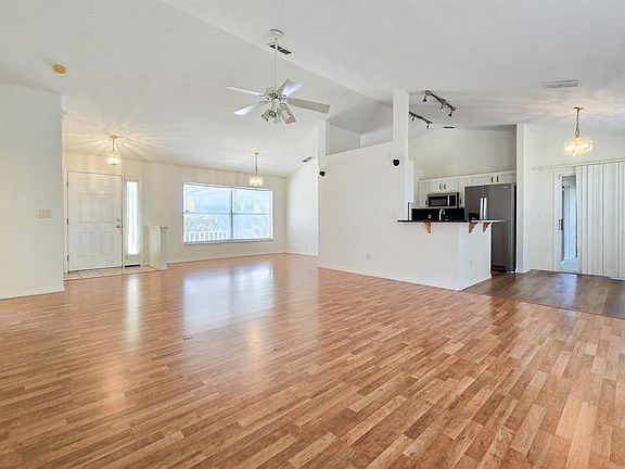 3rd image of 10417 LAKE HASSON CIRCLE