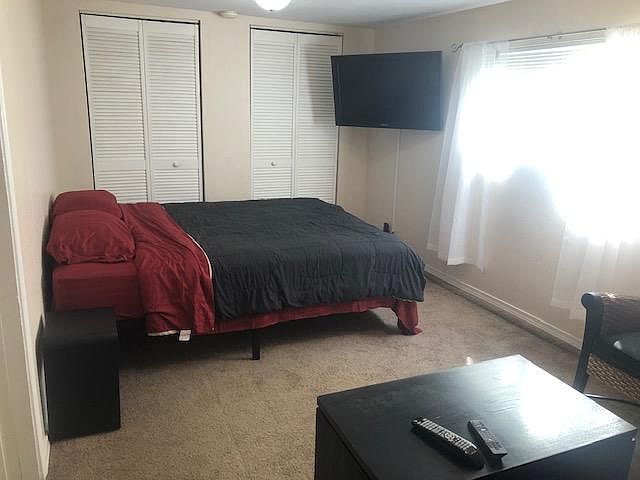 Bedroom & living area: queen sized bed with newer mattress, 40 inch Samsung TV with comcast cable.