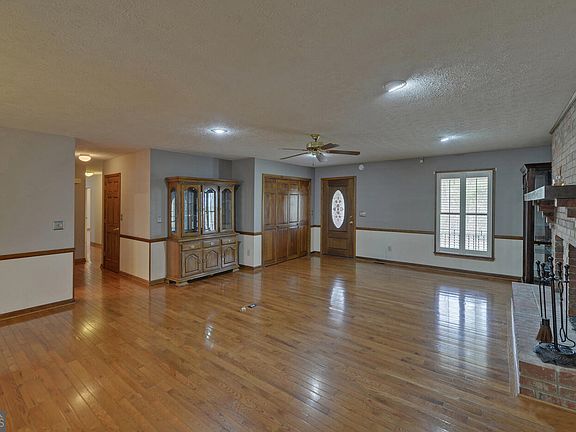 5th image of 197 Woodland Way