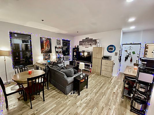 2nd image of 297 W 112th St APT 3C