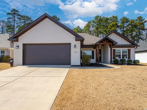1441 Woolridge Dr, Benton, AR 72019