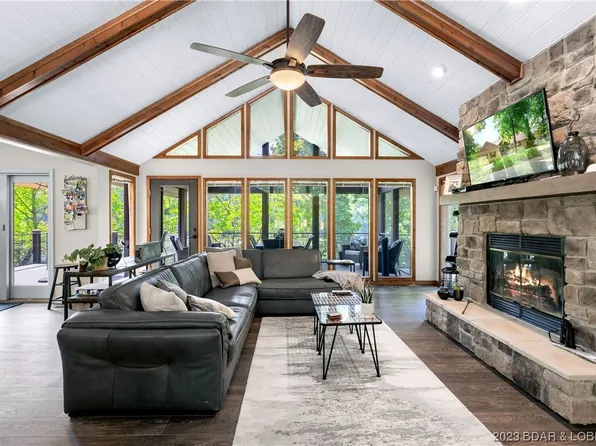 1815 Imperial Point Dr, Four Seasons, MO 65049