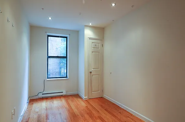 Rented by REZI | media 18