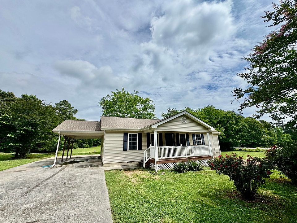 1st image of 600 Pine Oaks Dr