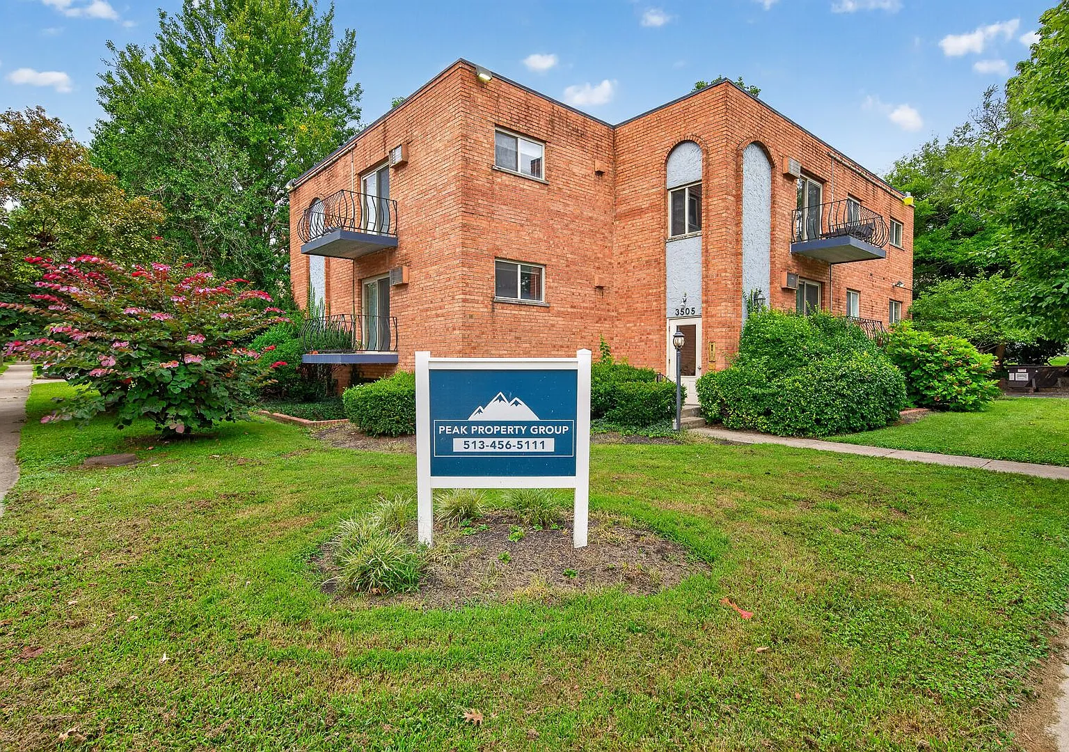 2 bed, 1.0 bath, $1,249 — Photo 1