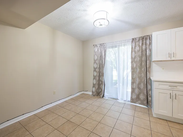 4445 Cushing Ln — Photo 11