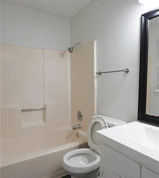 5504 Estates Ct — Photo 9